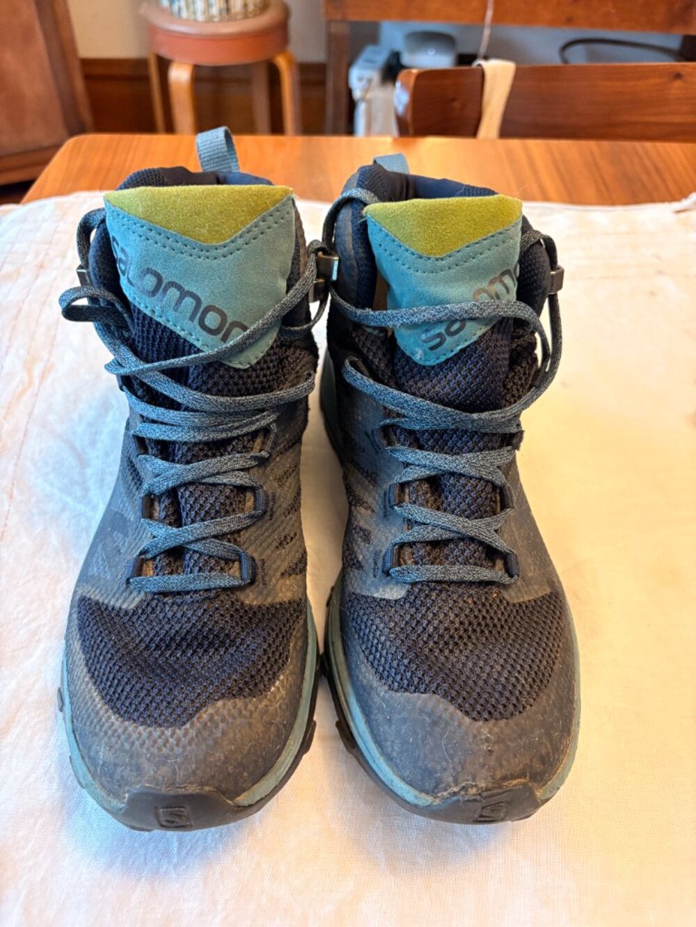 Saloman Gortex Hiking boots, women size 8